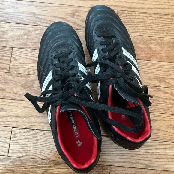 [US10]VTG Adidas Men's TRX Firm Ground Black Soccer Shoes Cleats EUC - Picture 1 of 7